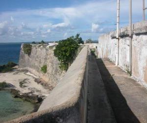 Puzzle Μοζαμβίκη νησί, μια οχυρωμένη πόλη της Μοζαμβίκης, πρώην πορτογαλική εμπορικός σταθμός βρίσκεται επί της διαδρομής θάλασσα στην Ινδία. Μοζαμβίκη.